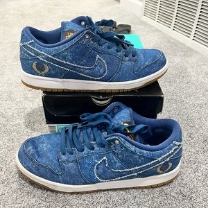 Nike SB 2017 denim pristine condition